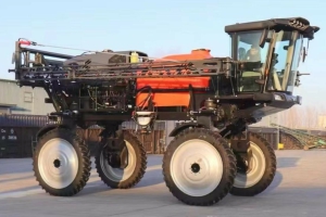 4000L Capacity Boom Sprayer Loaded at Shanghai Port